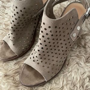 Rag & Bone Wyatt perforated suede sandals taupe size 38.5 (8)